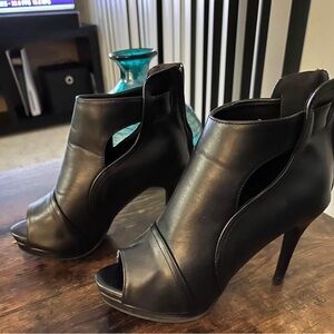High heel booties